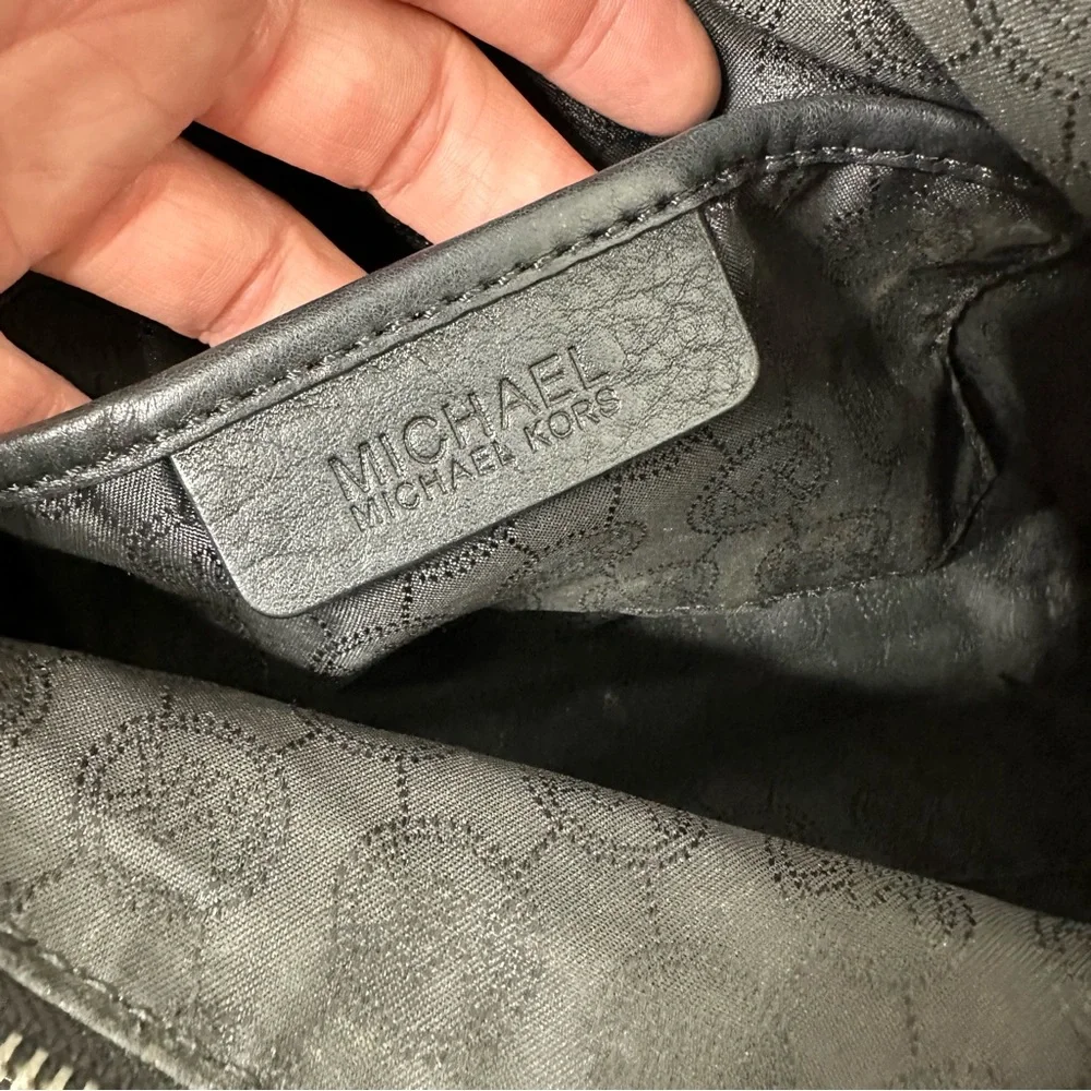 Michael Kors Chain Jet Set Messenger Bag Black Leather - Picture 8 of 15